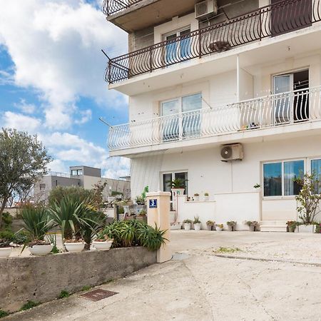 Apartments Sunshine Rays Duce Exterior photo